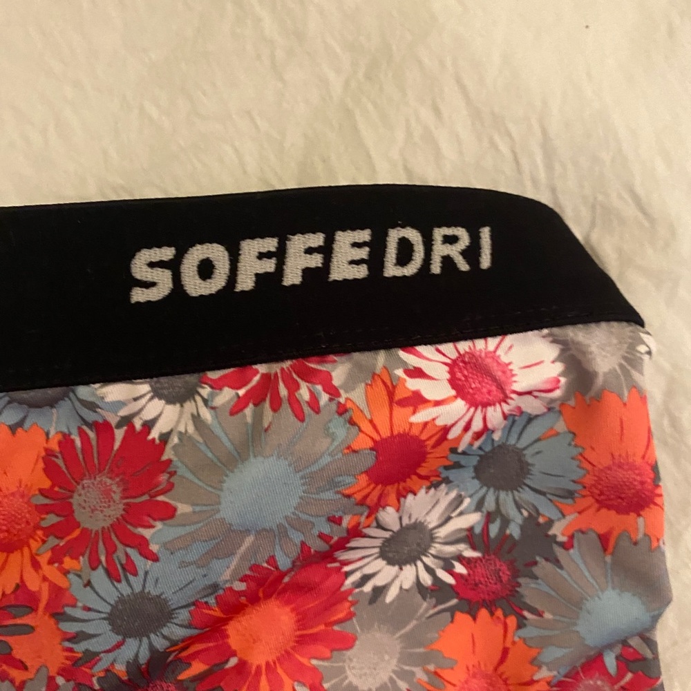 Spandex - Picture 3 of 3